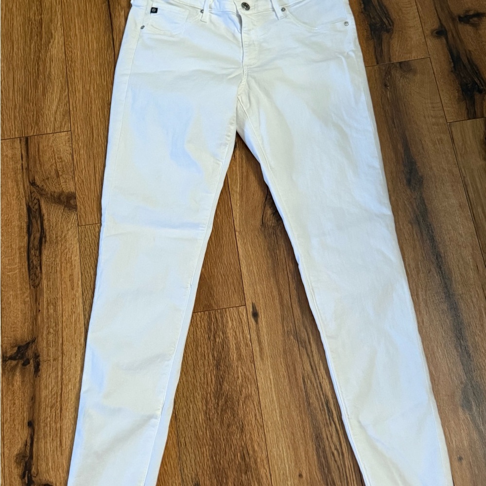 AG Adriano Goldschmied White Super Skinny Ankle Jeans. 30R 28” inseam